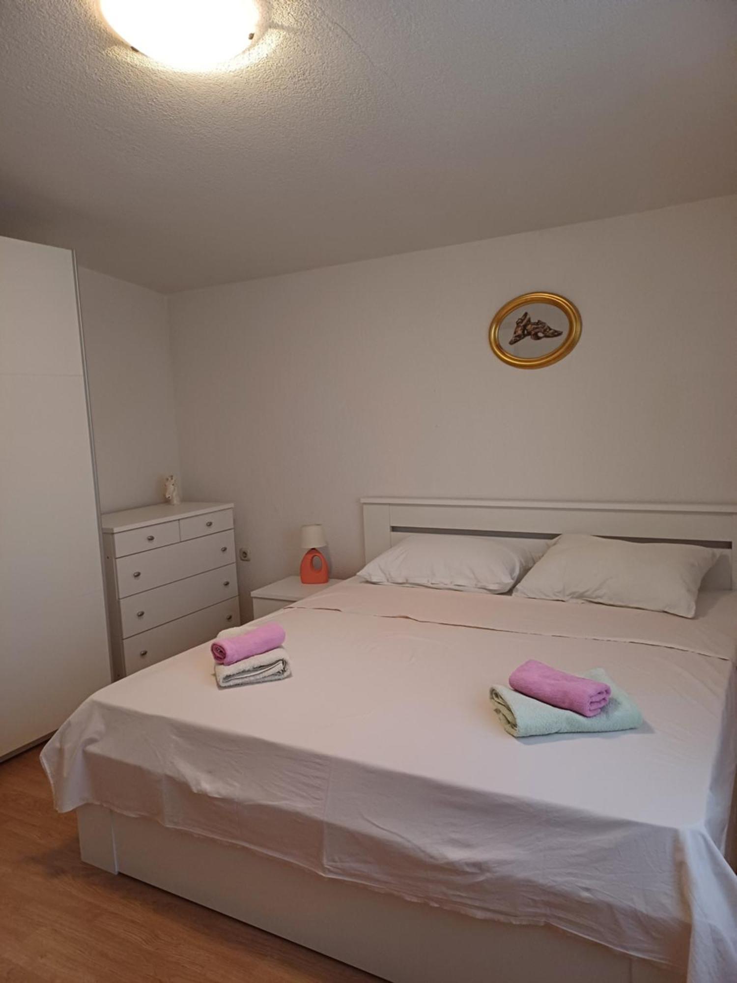 Apartmani Mira Vir Extérieur photo
